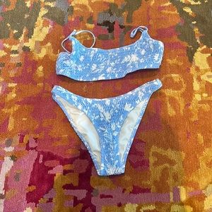 TRIANGL BIKINI. FLORAL BLUE PRINT